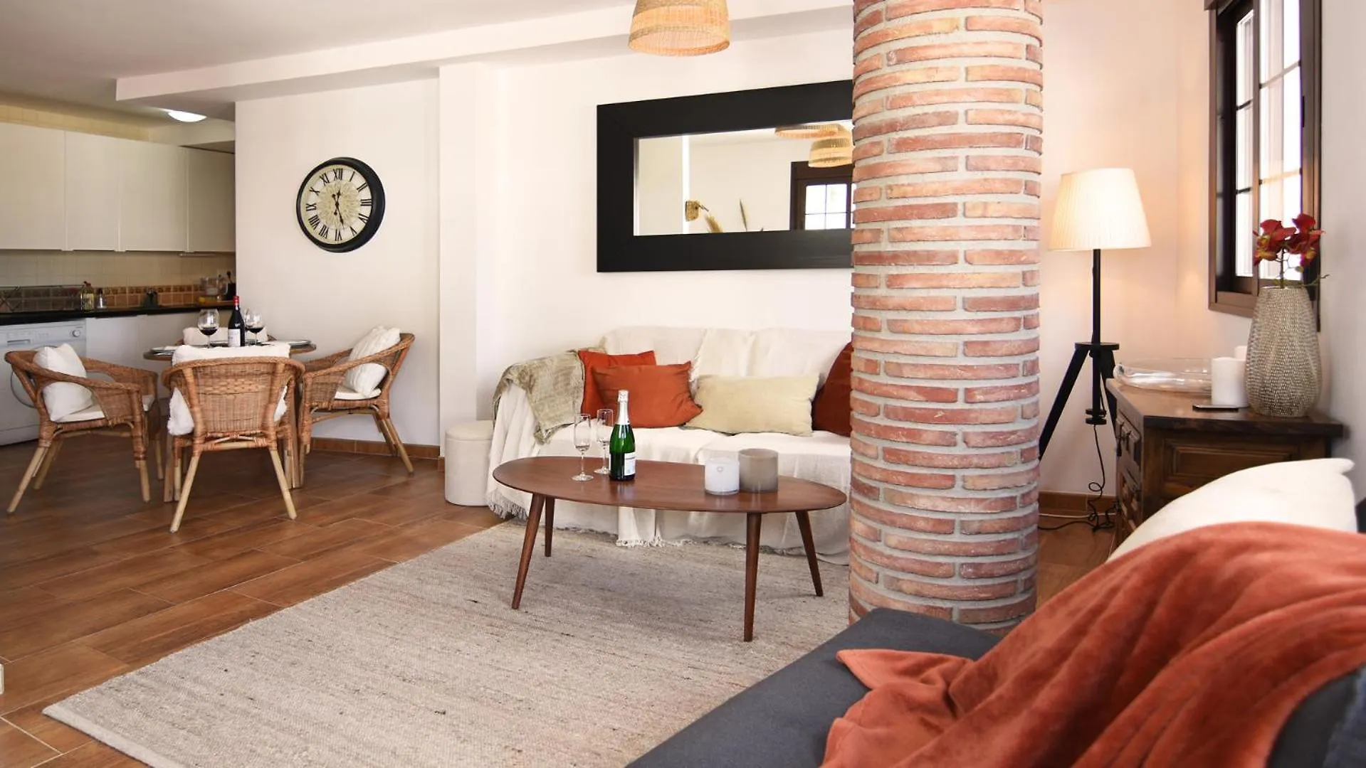 Casa Pegelow Frigiliana Lägenhet